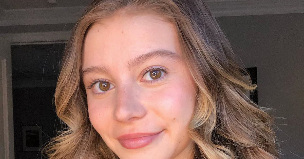 1. G Hannelius Dyes Her Hair Blue for New Role - wide 1