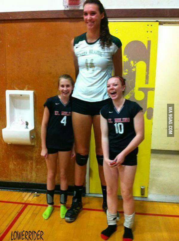 The Tallest Woman In The World 1111-3478