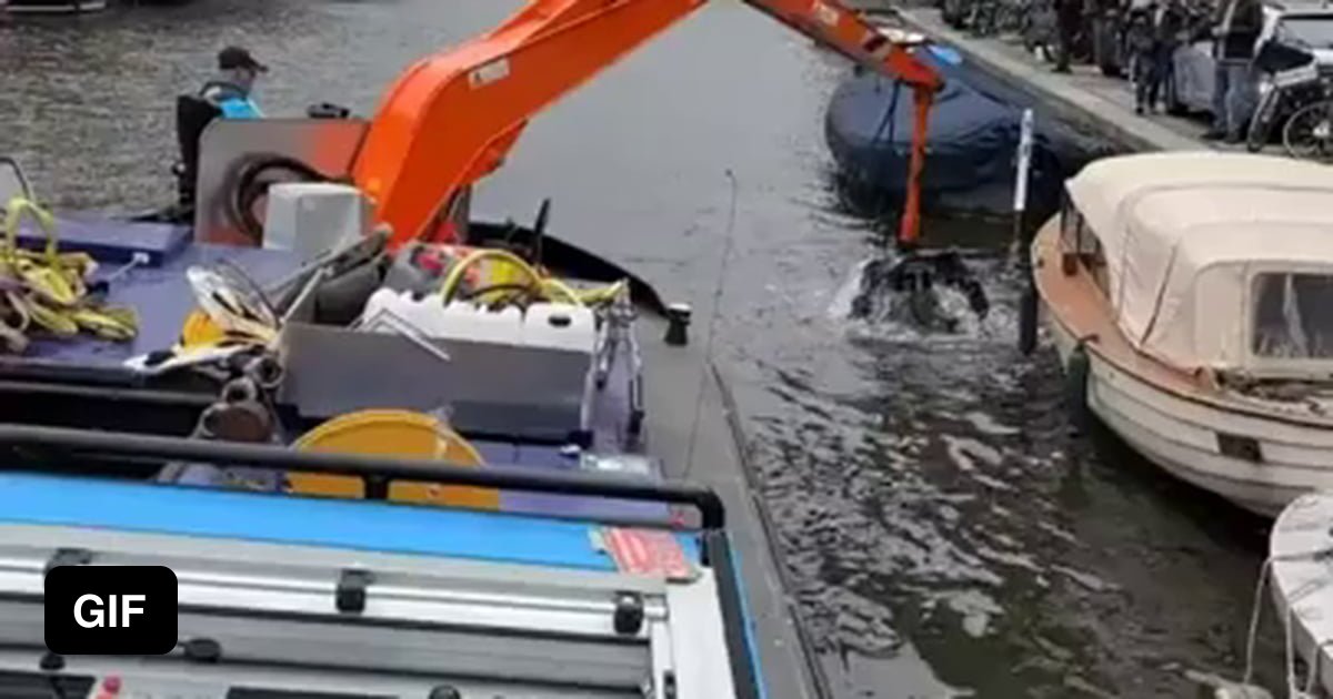 Cleaning the canals of Amsterdam 9GAG