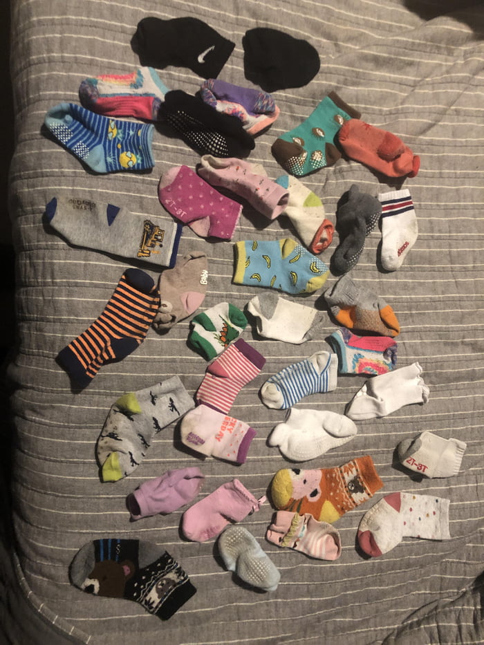 One child. 36 socks. Zero pairs of socks. 9GAG