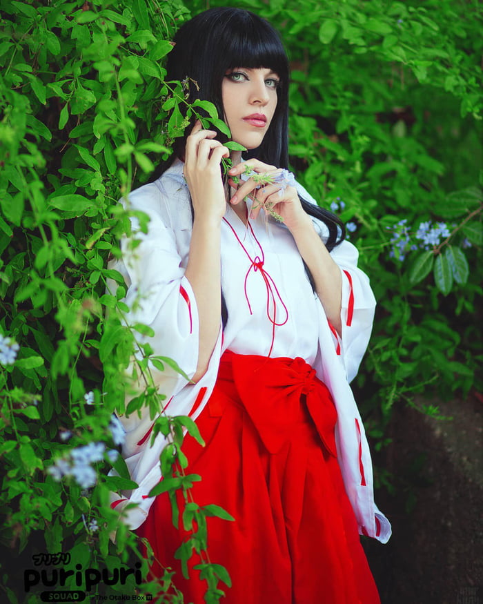 Kikyo cosplay by Shion Vovk photo by Irene Kuroi - 9GAG