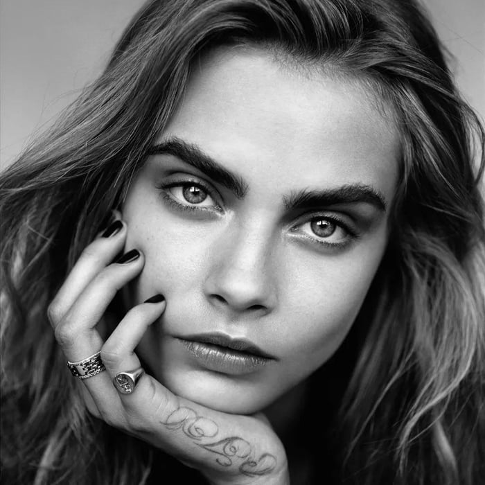 Cara Delevingne - 9GAG