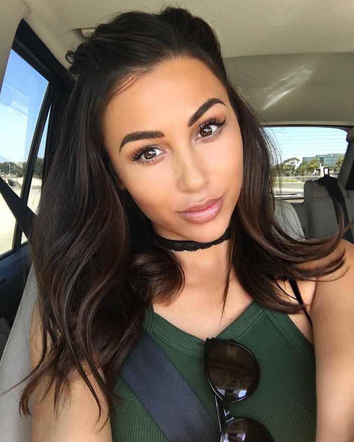 Ana Cheri 9GAG