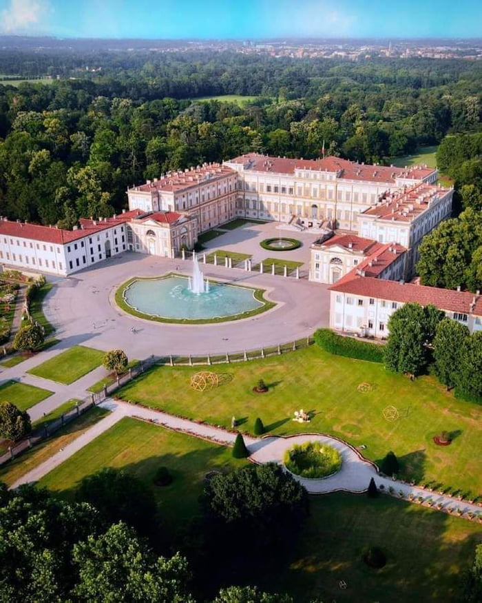 Villa reale di Monza 9GAG