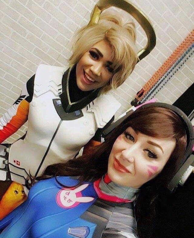 DVA And Mercy By BecsCosplayWond