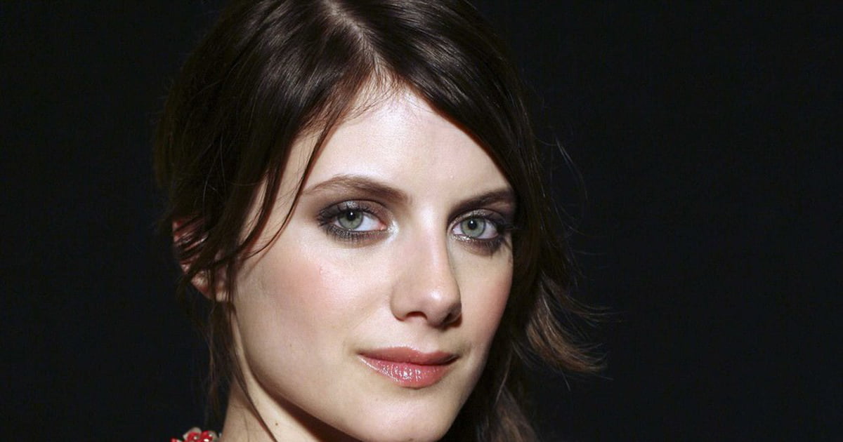 Mélanie Laurent - 9GAG