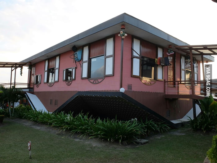 Upside Down House in Malaysia - 9GAG