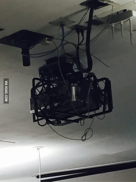 Heard 9gag Likes Cable Management This Freaks Me Out My