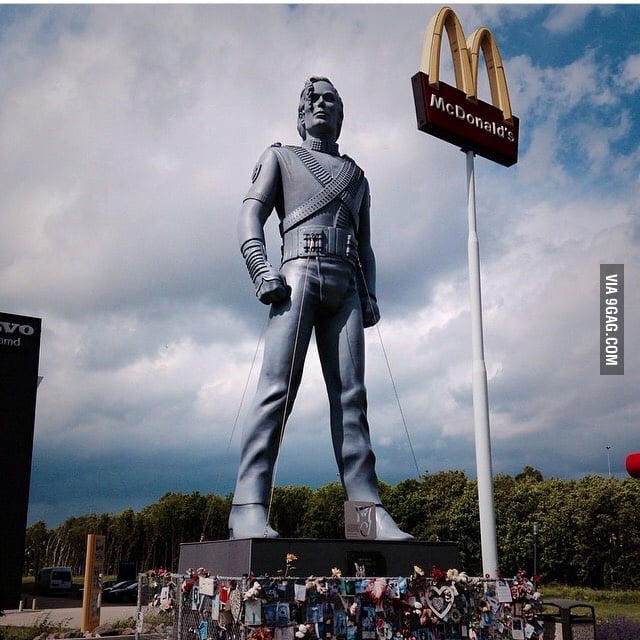 30 Feet Michael Jackson Statue In The Netherlands. Next To A McDonalds