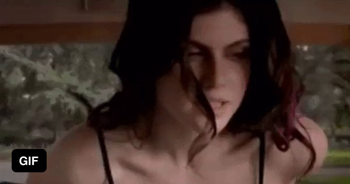 Alexandra Porn - Alexandra Daddario waking up - 9GAG