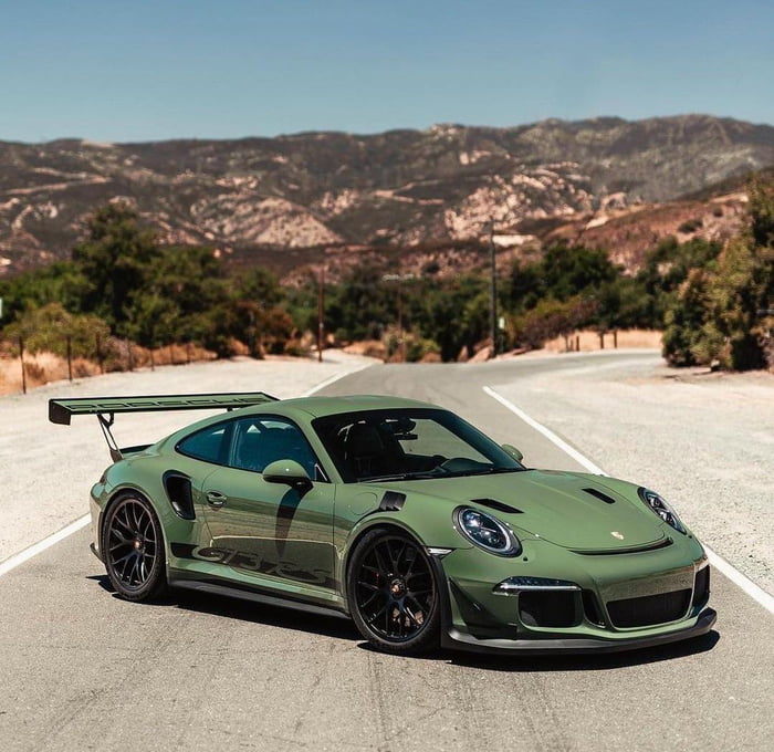 The Beauty Of The Porsche Gt3rs In Army Green 9gag