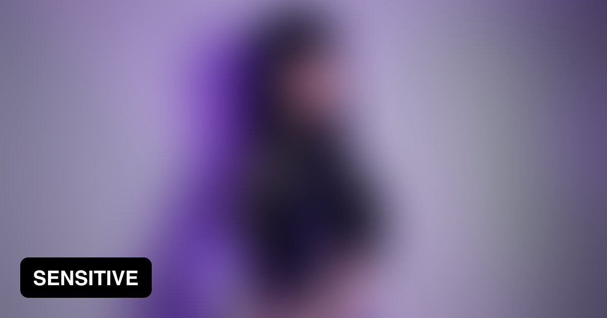 Hot Hinata by @akumagirrl / @acumagirl - 9GAG