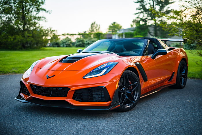 2019 Chevrolet Corvette ZR1 - 9GAG