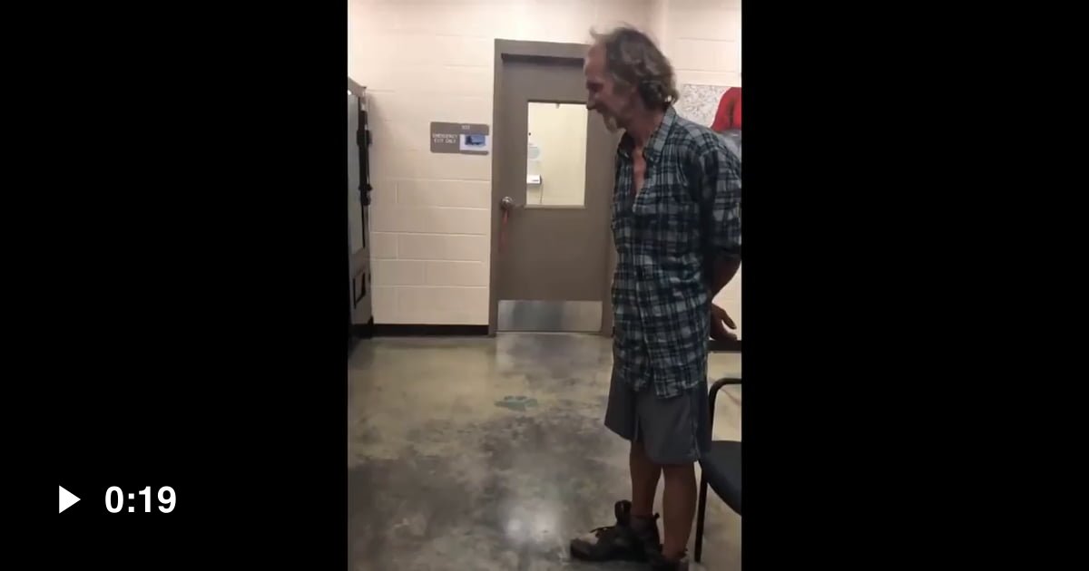 Homeless man reunites with lost dog - 9GAG