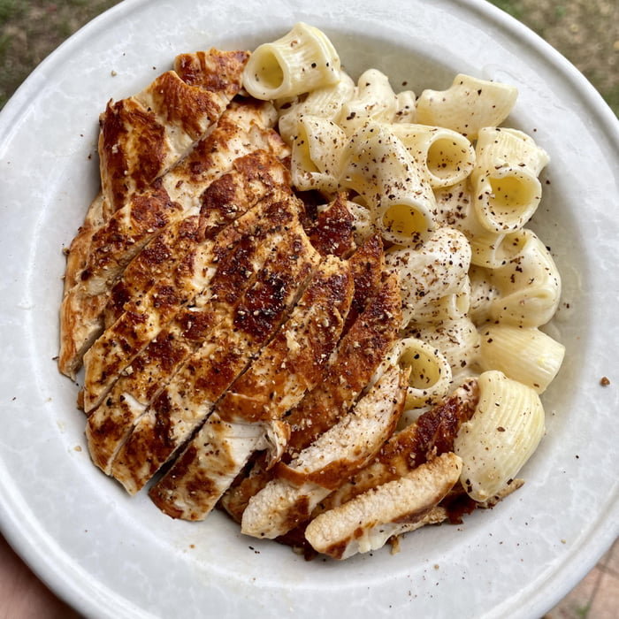 Pasta al limone with seared chicken breast 9GAG