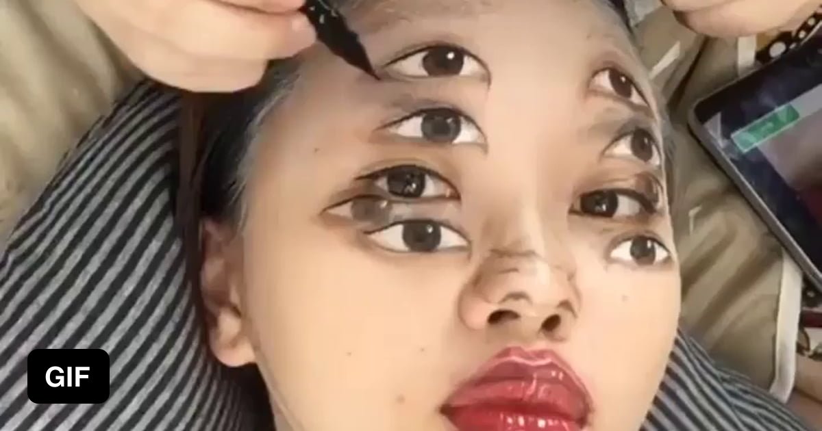 2D Makeup-f**kery. - 9GAG