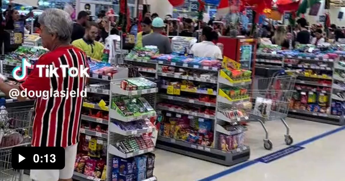 Os caras simplesmente entram num supermercado e exigem cestas básicas