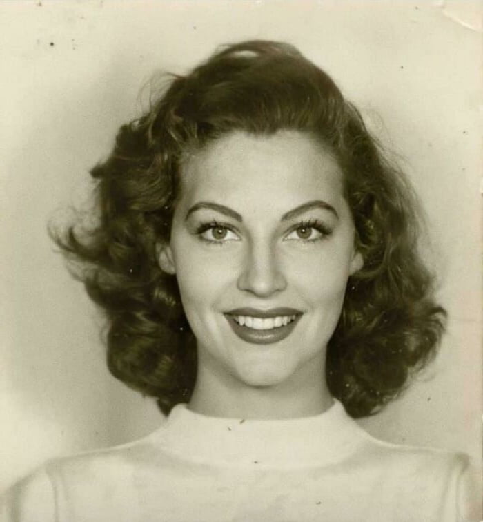 Ava Gardner, Employment ID photo at MGM :: 1942 - 9GAG