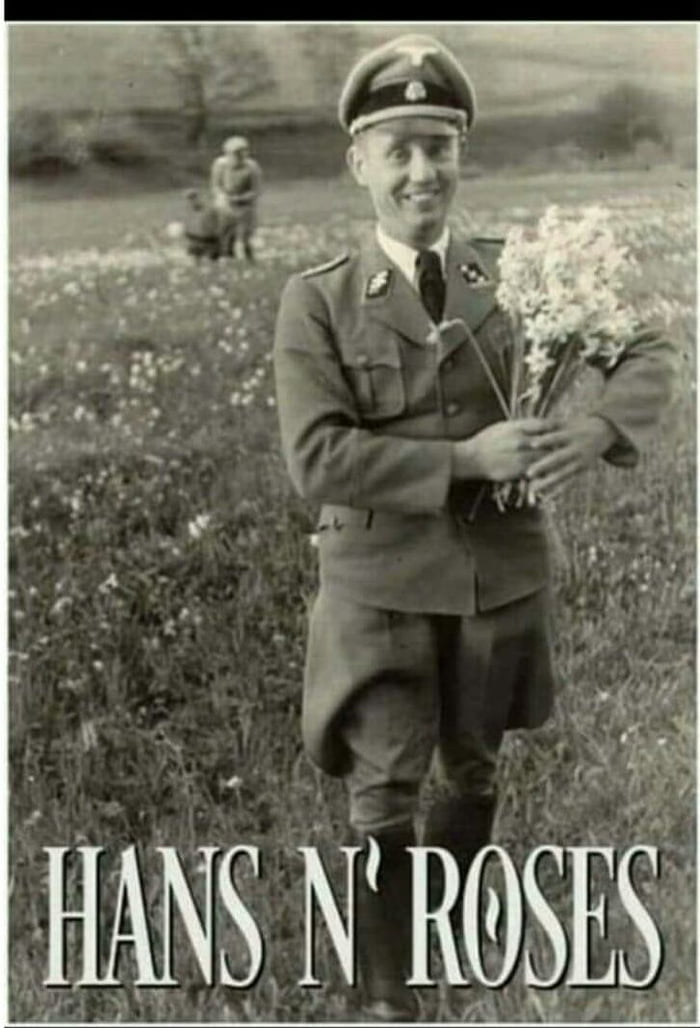Auf der Heide blüht ein kleines blümelein, und das heißt...Bum.bum.bum. Erika... 9GAG Auf der Heide blüht ein kleines blümelein, und das heißt...Bum.bum.bum. Erika... 9GAG