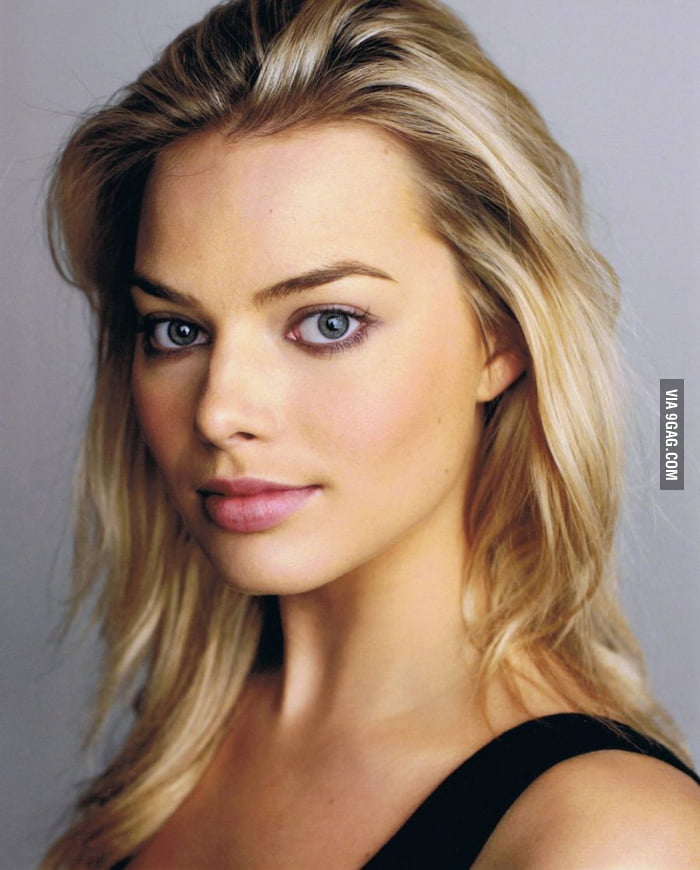 Margot Robbie - 9GAG