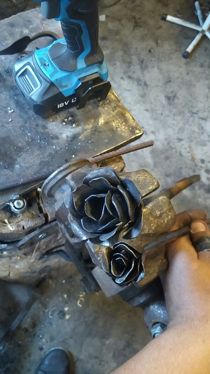 Rebar Roses Single piece roll roses from Rebar! - 9GAG