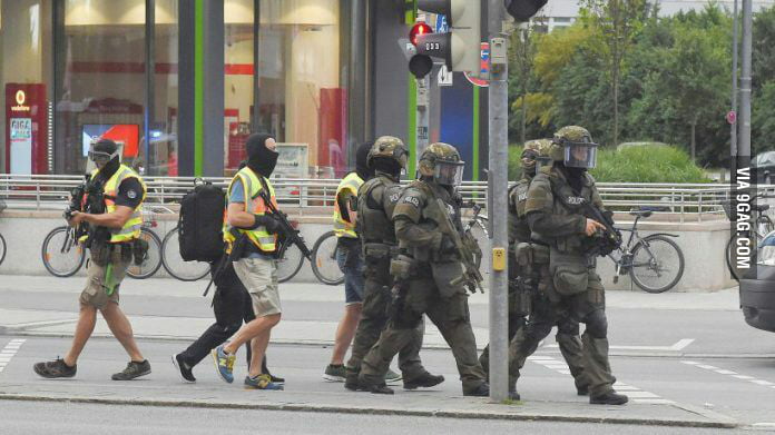 german-special-force-sek-wearing-shorts-and-t-shirts-during-an