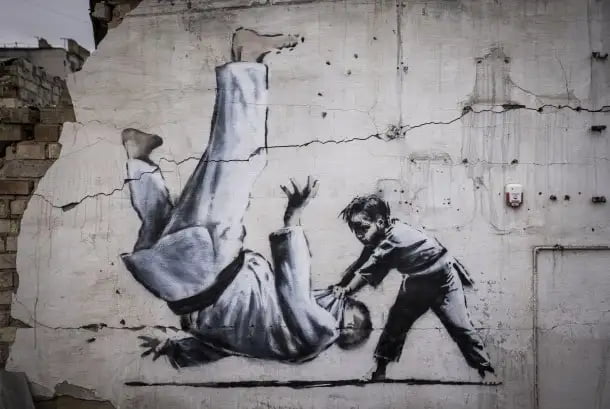 Banksy Left Art On Destroyed Buildings In Ukraine 9GAG   AGE0LAK 700b 