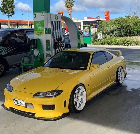 Yellow Nissan Silvia(S15) - 9GAG