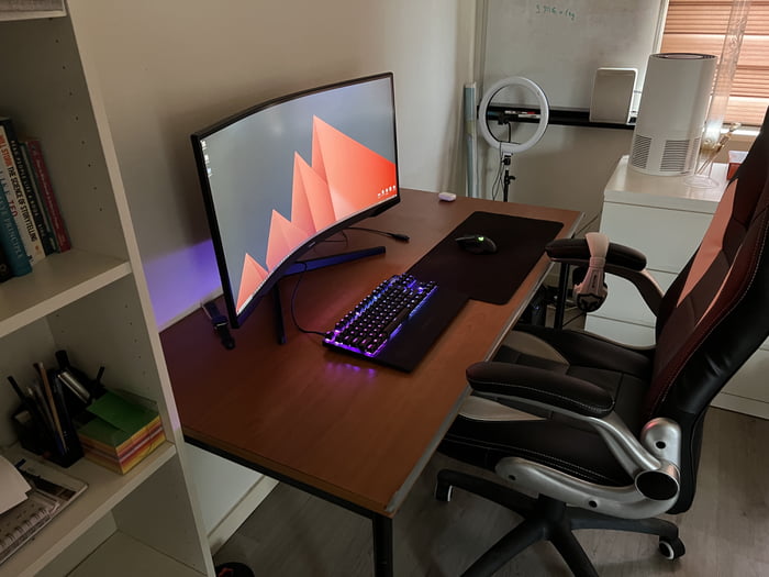 Finally, after 15 years watching all my friends get cool desktop setups