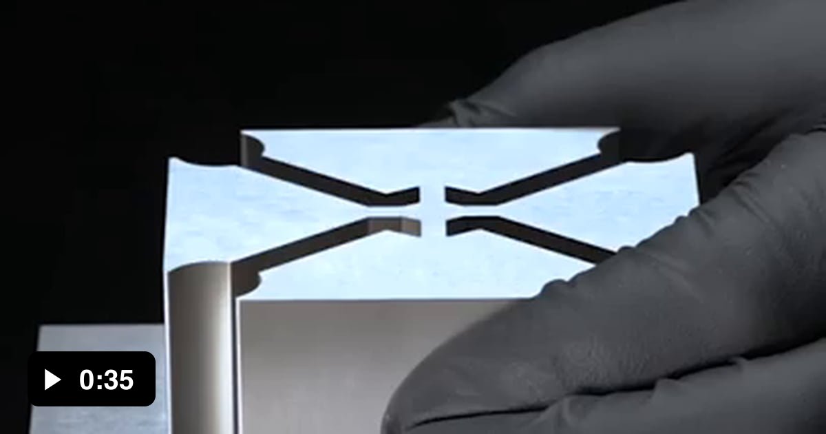 This zero tolerance machining (credits to TITANSofCNC on YouTube) 9GAG