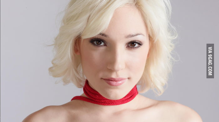 Lily Labeau 9gag