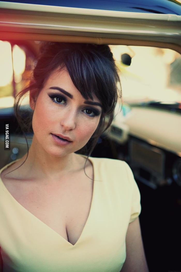 Milana Vayntrub (AT&T Girl) Is Gorgeous! GAG