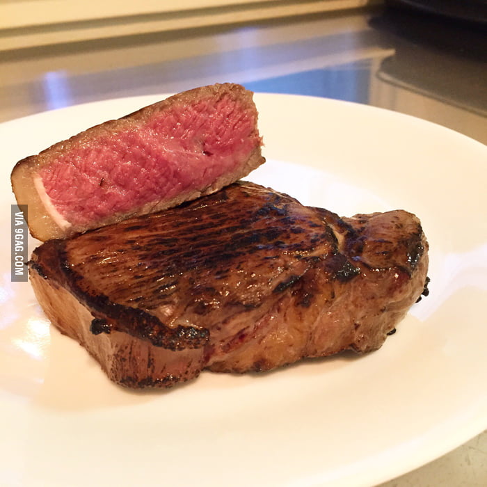 Blowtorched steak finished with low-temp oven - 9GAG