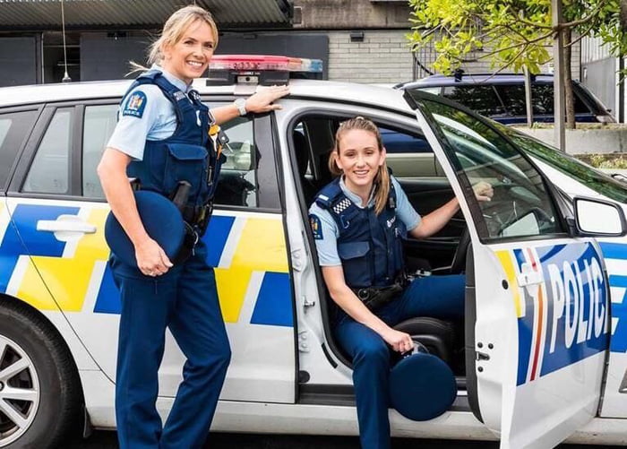 Mother and daughter crime-fighting duo in New Zealand - 9GAG