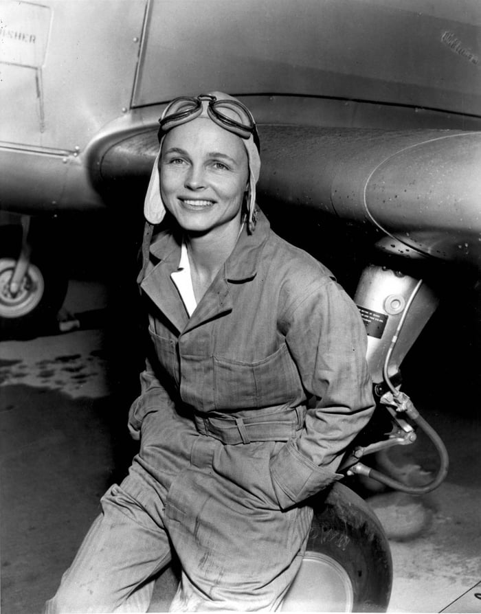 Elizabeth l. remba gardner, wasp pilot, martin b-26 marauder, 1940s - 9GAG