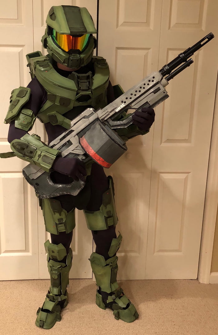 Hello 9gag, after a year I have finally finished my Master Chief ...