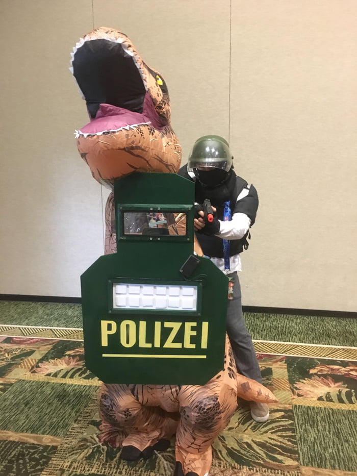 Blitz Elite skin cosplay at my local con - 9GAG has the best funny pics, gi...