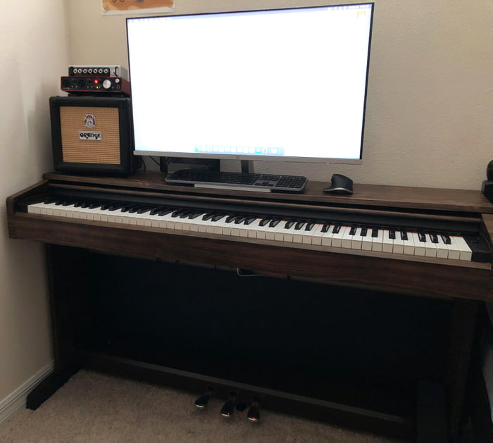 Moded Digital Piano Desk Setup 9GAG