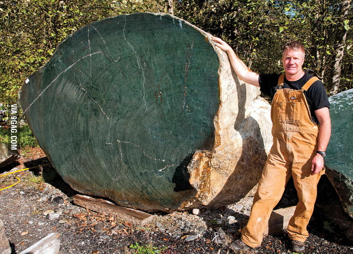 A massive piece of Jade. 9GAG