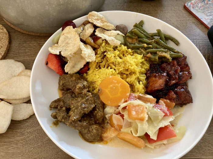 Homemade Dutch-Indonesian rijsttafel - 9GAG
