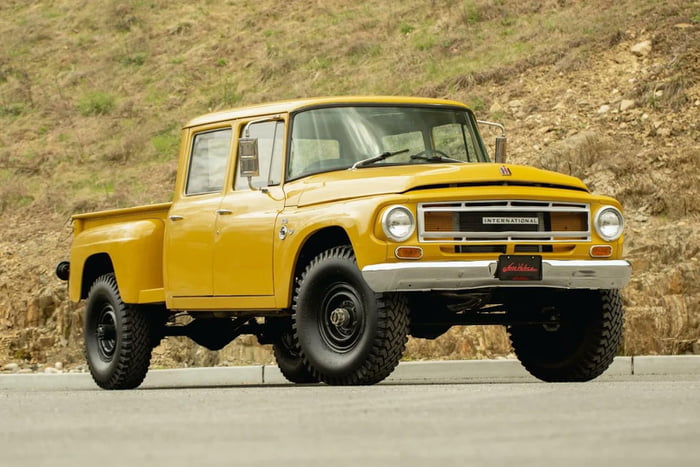 1967 International Harvester 1200B Travelette - 9GAG