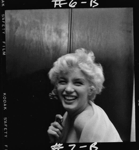 A genuine smile from Marilyn Monroe, 1956 - 9GAG