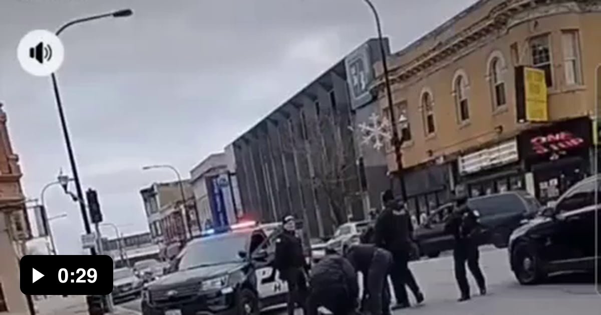 Officer gets arrested after punching a handcuffed suspect - 9GAG