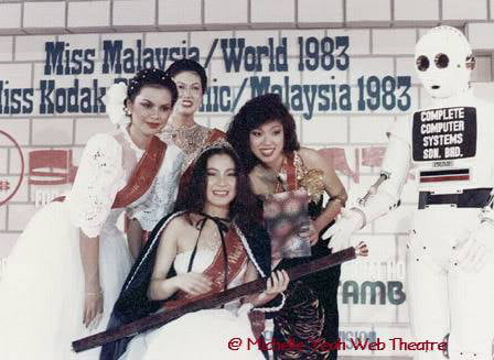 1983, Michelle Yeoh At The Age Of 20, Won The Miss Malaysia Beauty ...