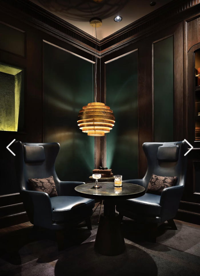 Does anyone know what kind of chairs these are? Thanks! - 9GAG