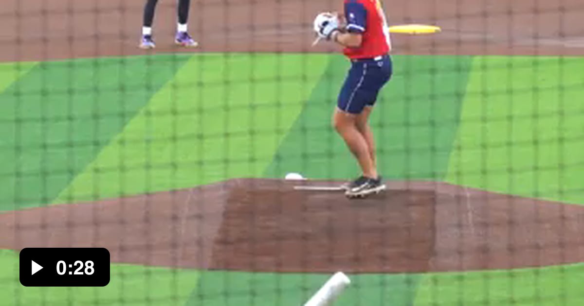 This baseball player's juggling skills are unreal - 9GAG