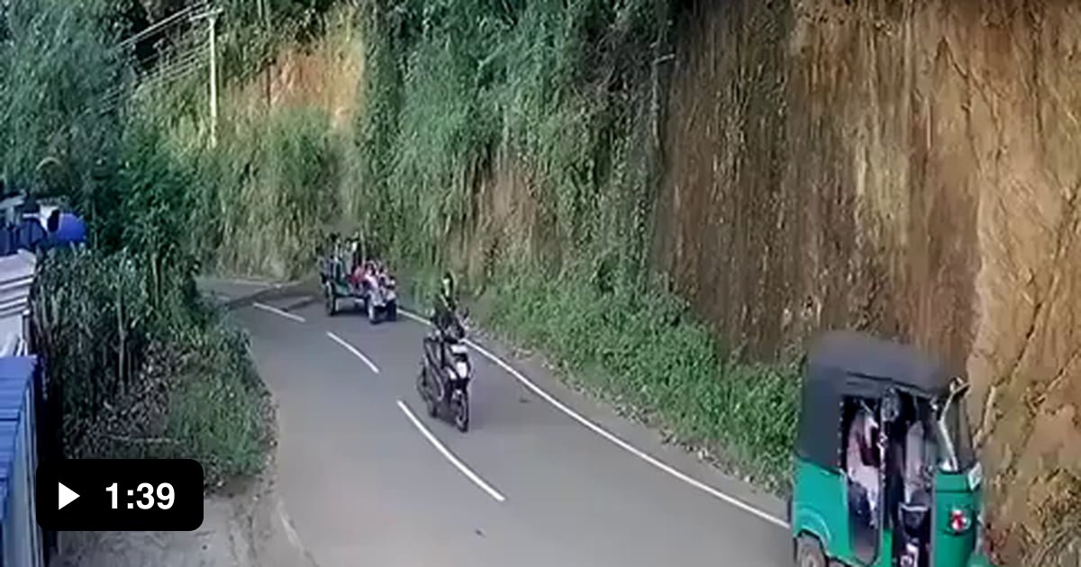 Just a normal day on the road - 9GAG