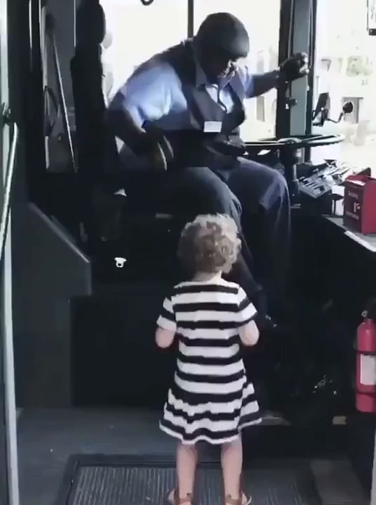 A Little Girl Told The Bus Driver Her Fav