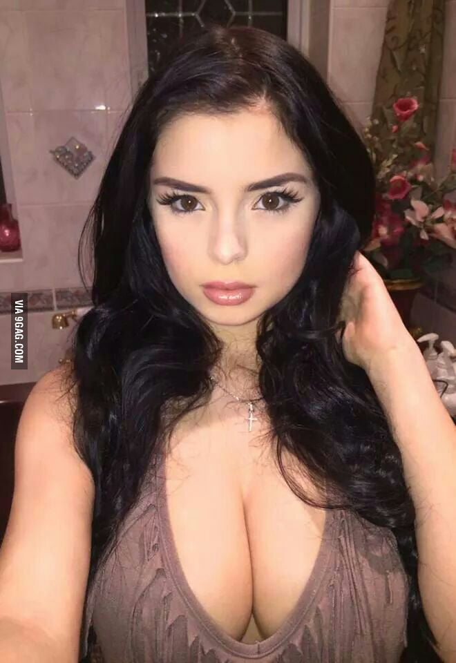 Demi Rose Mawby GAG