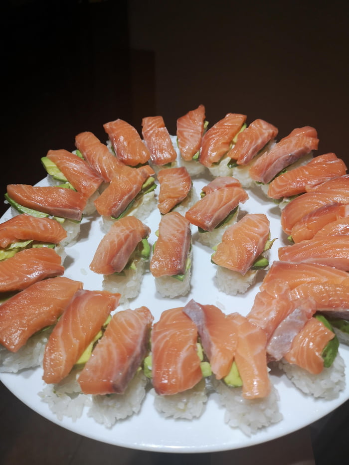 Salmon Avacado Nigiri 9GAG